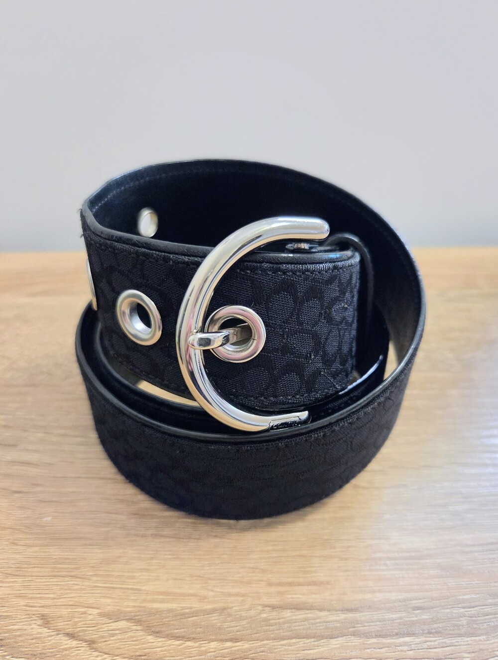 Coach Black Signature Soho Jacquard Canvas Grommet Belt Silver Buckle - Medium - Picture 9 of 9